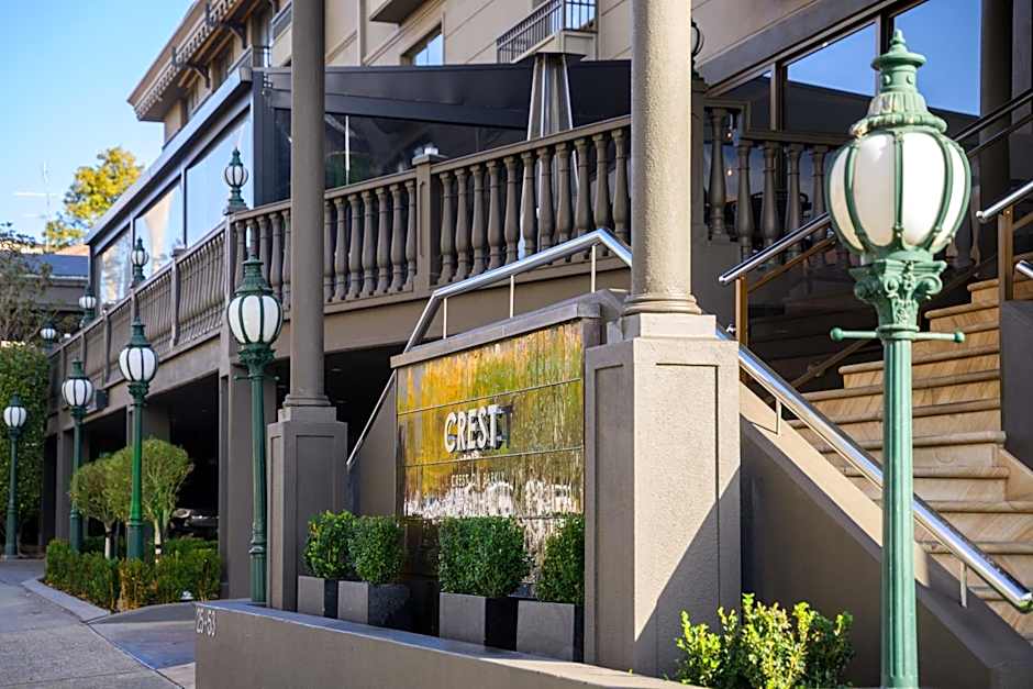 Crest On Barkly Serviced Apartments
