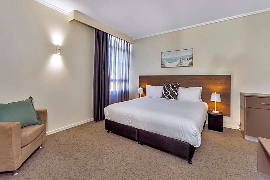 New Haus by Hougoumont Hotel, former Bannister 22