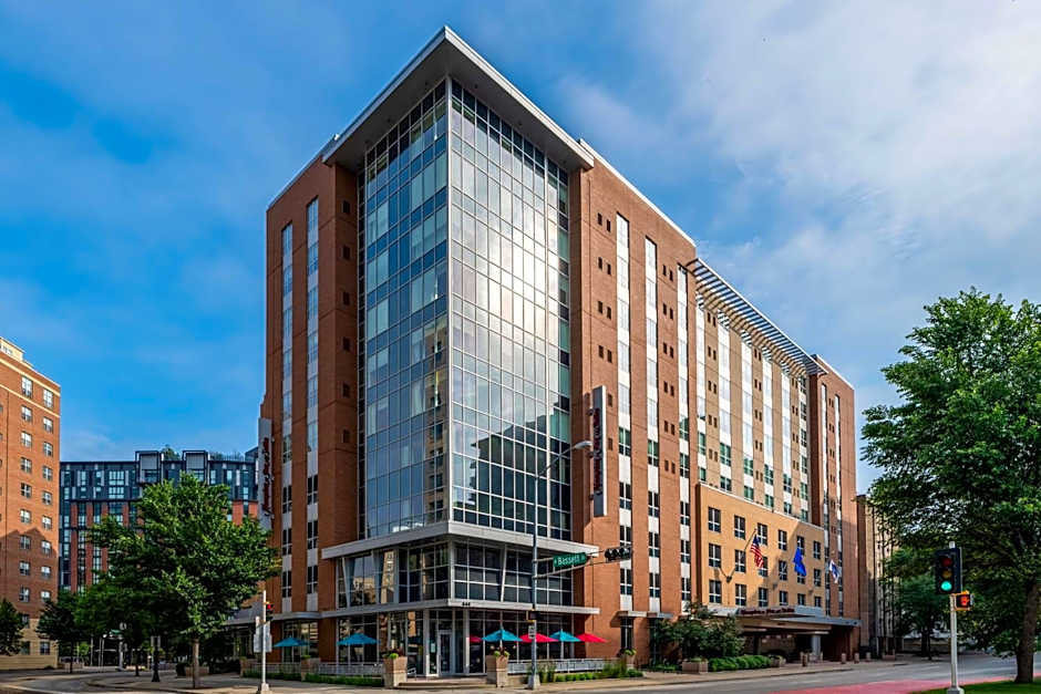 Hampton Inn By Hilton & Suites Madison Downtown