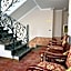 Dinasty Hotel