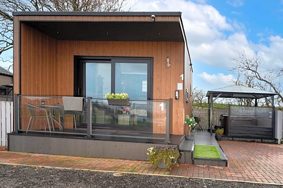 Arranview Lochside Pods & Lodges all with private Hot-tubs