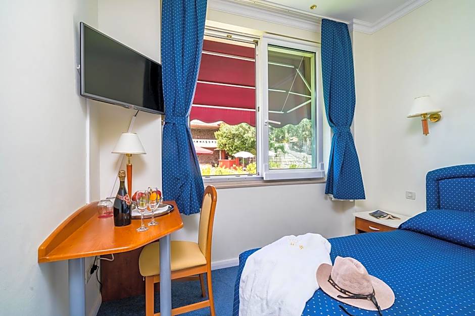 Boutique & Beach Hotel Villa Wolff