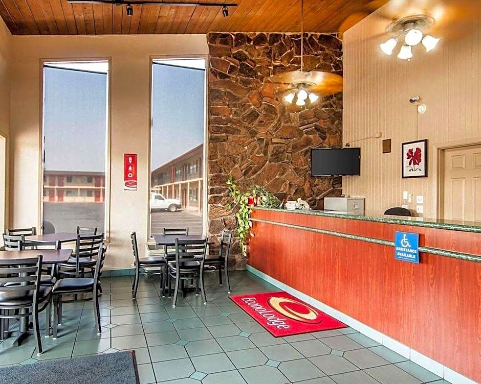 Bend Inn & Suites
