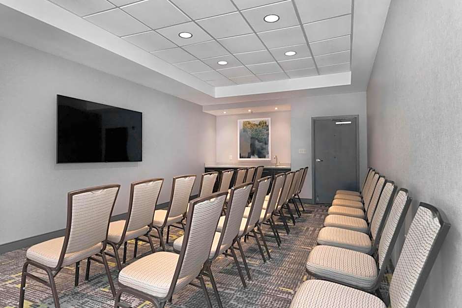 Hampton Inn By Hilton & Suites Burlington