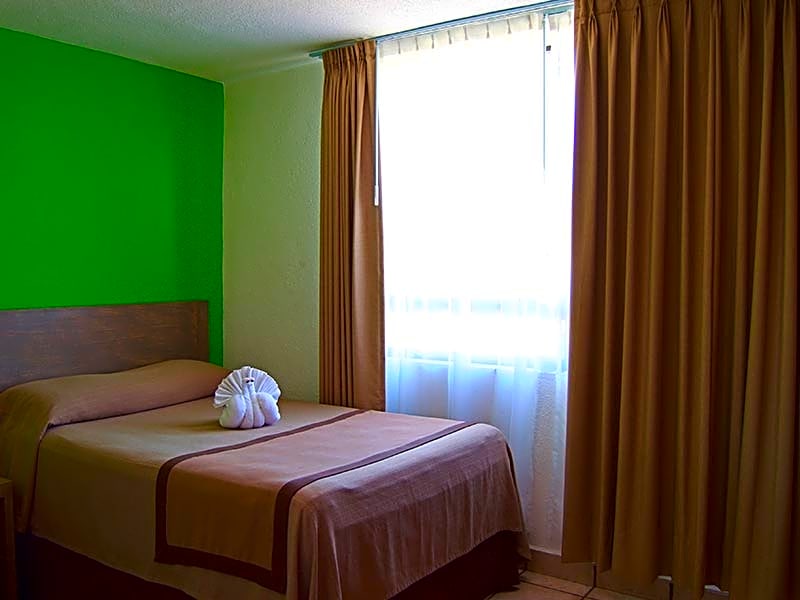 Sunrock Hotel & Suites