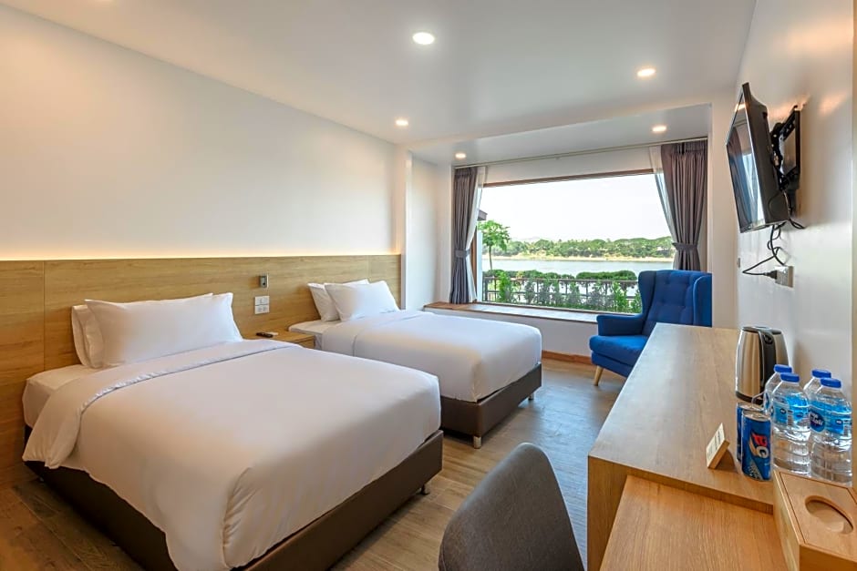 Chiangkhan River Walk Hotel