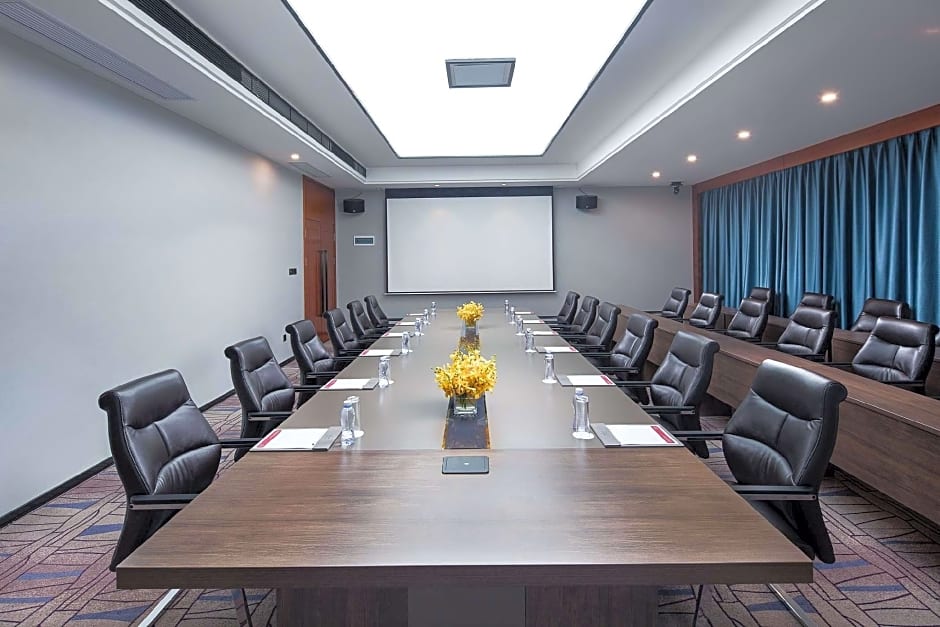 Ramada Plaza by Wyndham Yueyang Linxiang