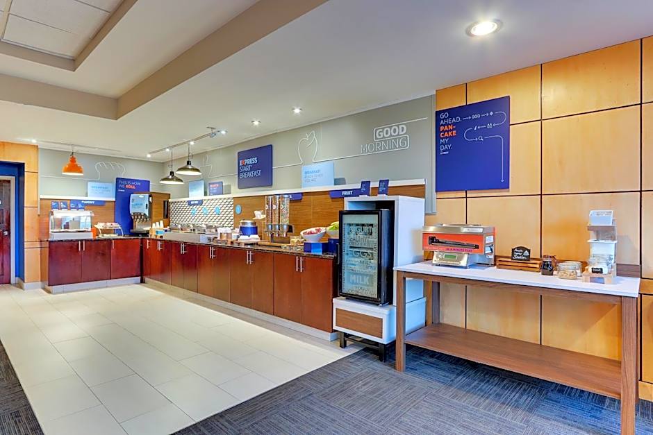 Holiday Inn Express Aberdeen-Chesapeake House By IHG