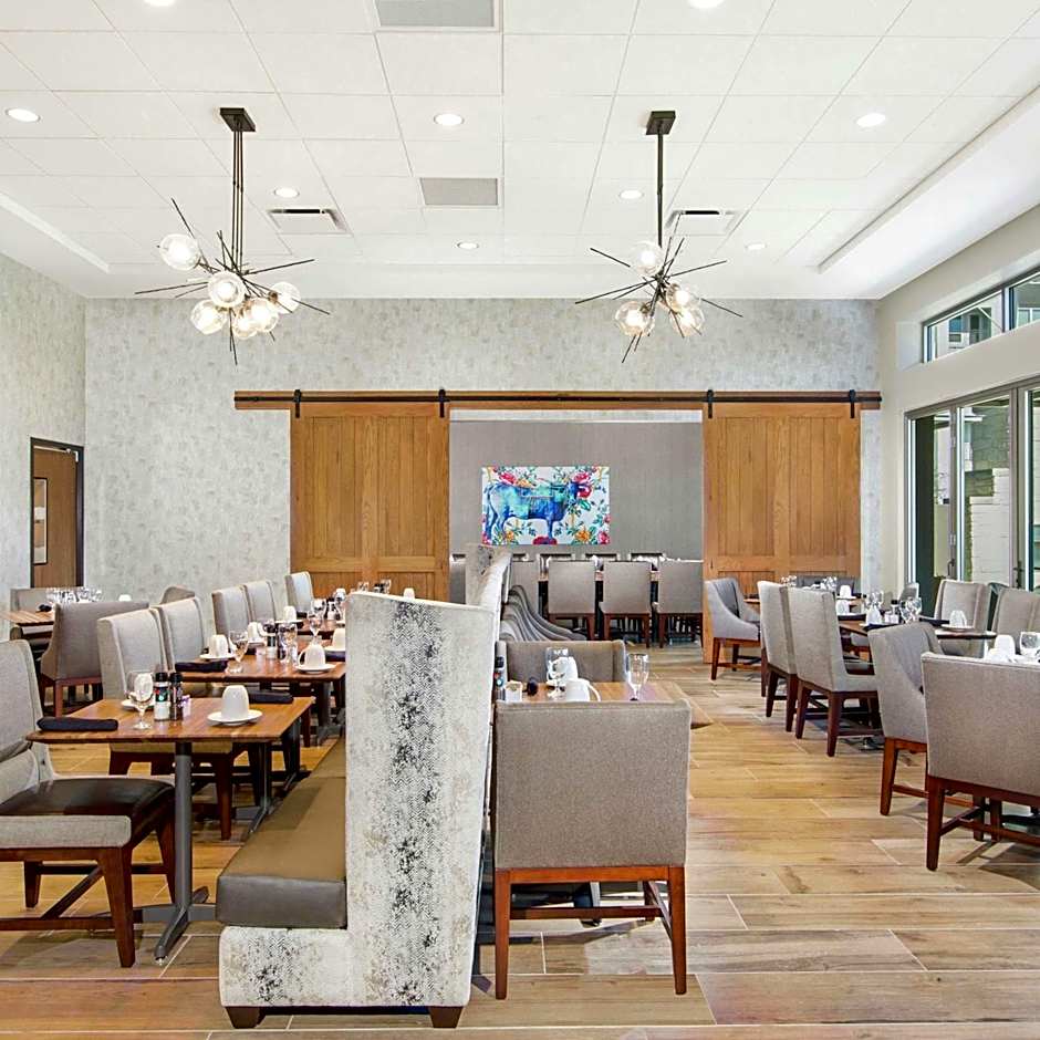 DoubleTree by Hilton San Antonio Northwest