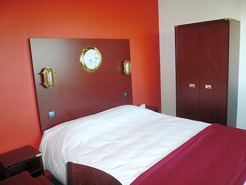 Hôtel Les Gens De Mer Dunkerque by Popinns