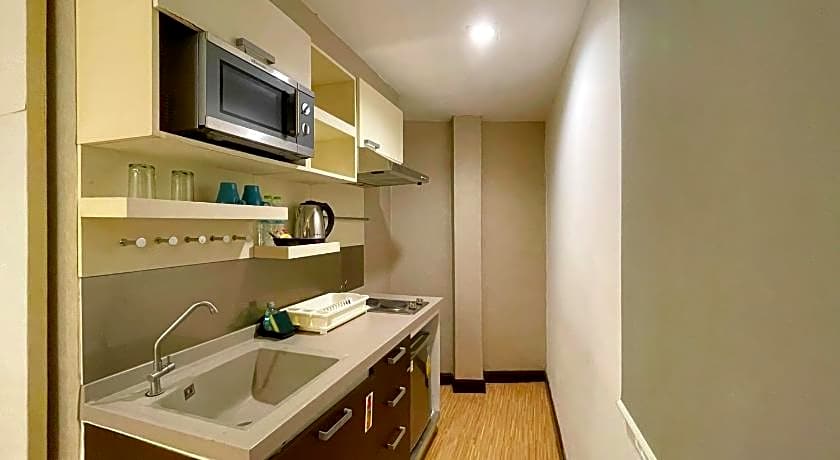 Arawana Express Phromphong