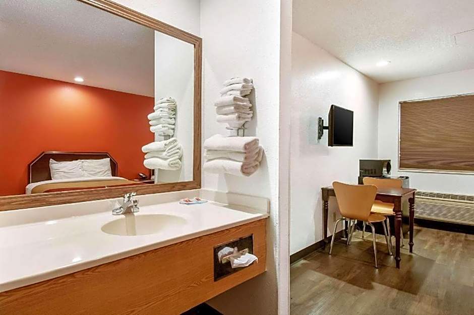Econo Lodge Franklin