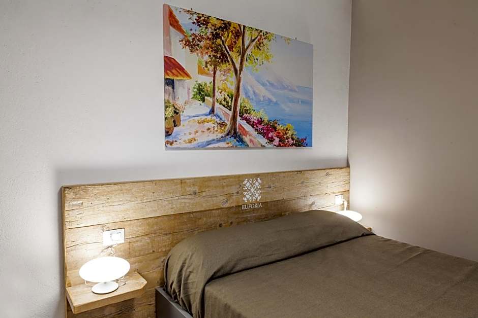 Euforia Napoli - Tre Sedi - Three Locations