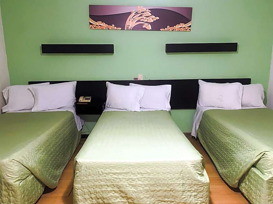 Hotel Trevi