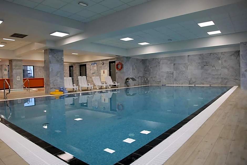 Hotel i Apartamenty Gorzelanny Dźwirzyno