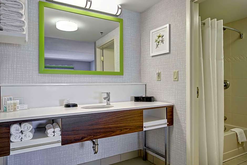 Hampton Inn By Hilton & Suites Guelph, Ontario, Canada