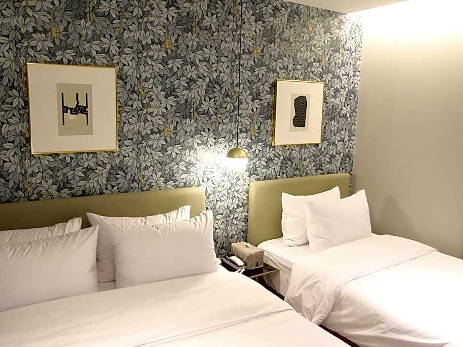 Changwon Brown dot Hotel Palyong