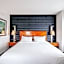 DoubleTree By Hilton Guest Suites & Conf. Center Chicago Downers Grove