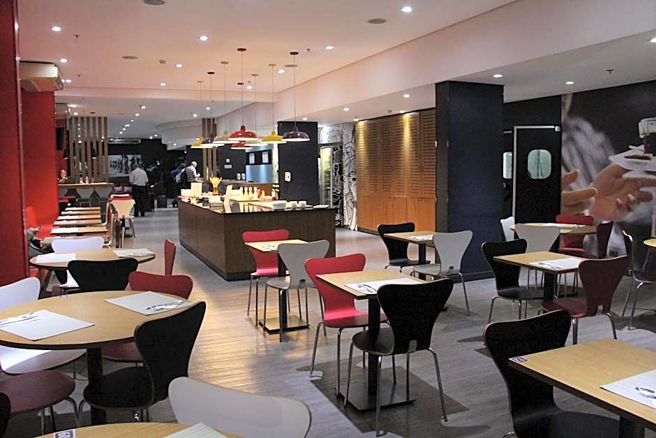 Ibis Criciuma