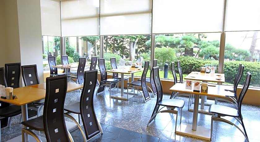 Bellevue Garden Hotel