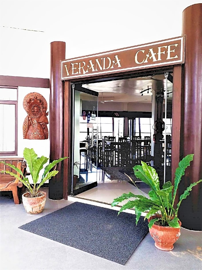 Veranda Suites and Restaurant