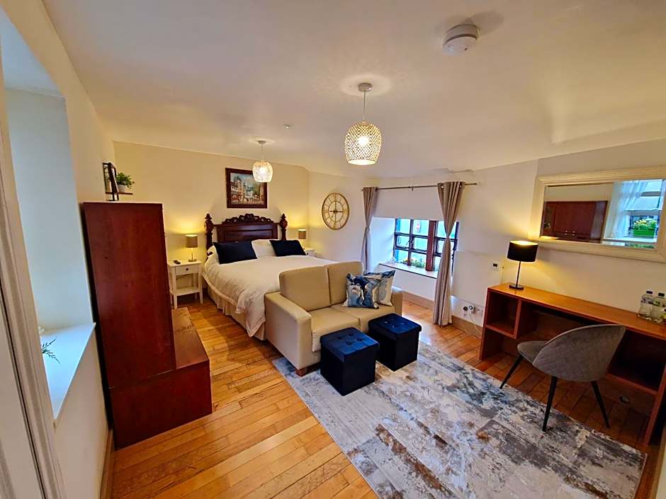 Photo 1 of 14 of The Nu Place Suite