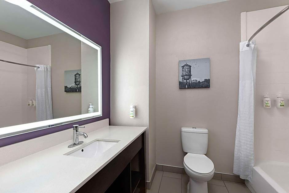La Quinta Inn & Suites by Wyndham Loudon