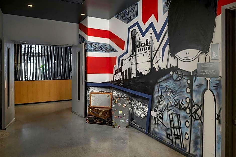 Moxy by Marriott London Excel