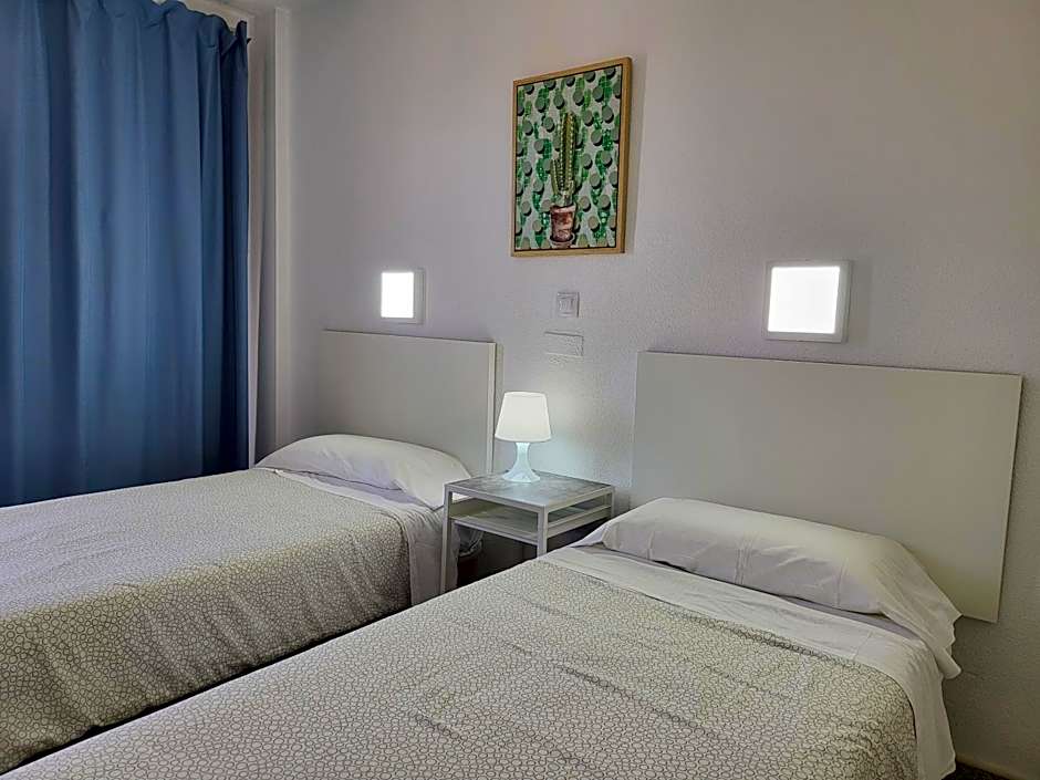 Las Camelias Apartments