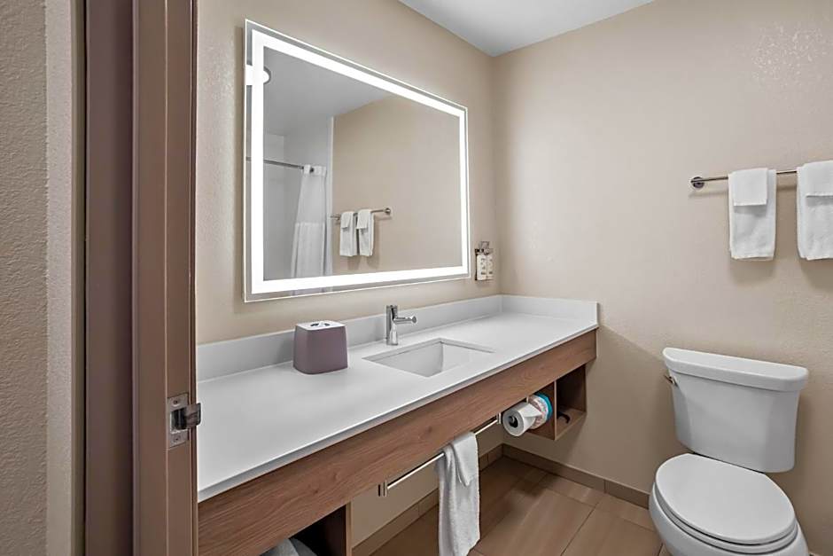 Holiday Inn Express & Suites Tumwater - Olympia By IHG