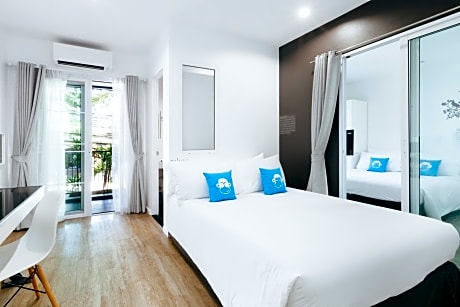 Deluxe Family Room