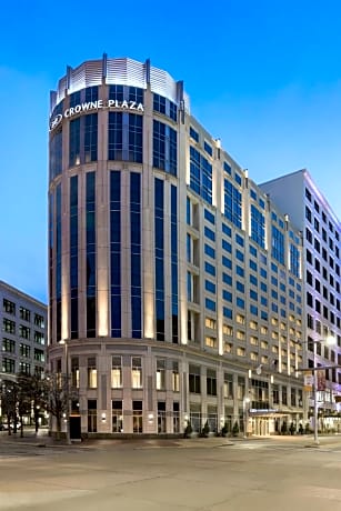 Crowne Plaza Cleveland at Playhouse Square, an IHG Hotel