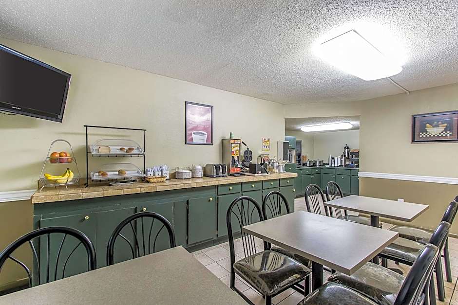 Econo Lodge Scottsboro Area