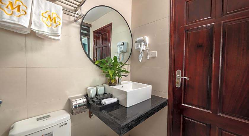 Madelise Adora Hotel and Travel