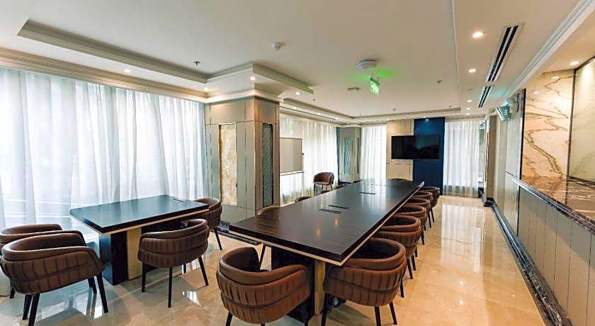 Aluya Hotel