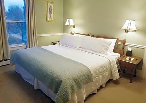 The New London Inn