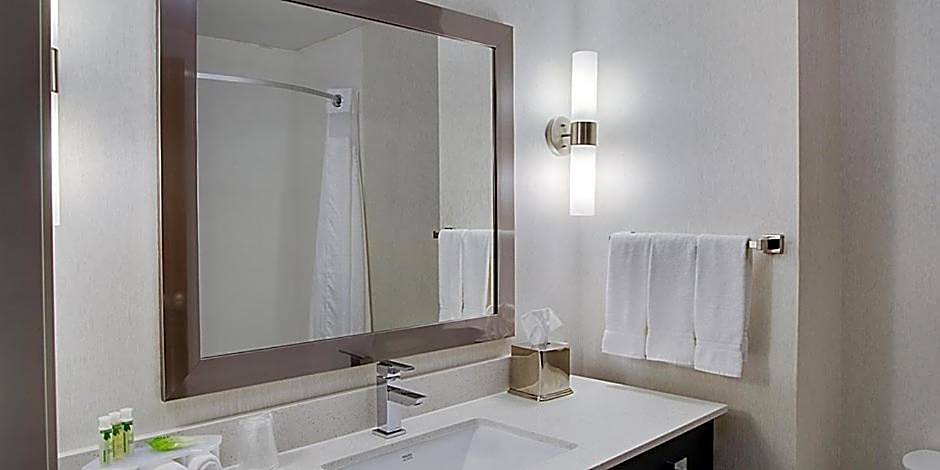 Holiday Inn Express & Suites Sidney By IHG