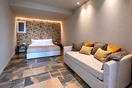 Deluxe One-Bedroom Apartment with Garden View