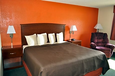 One-Bedroom King Suite - Non-Smoking