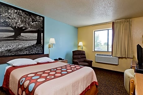 2 Double Beds Smoking