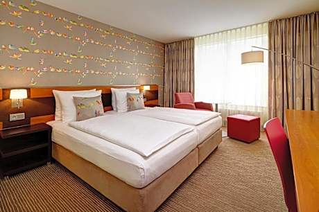 Comfort double room with twin beds and balcony