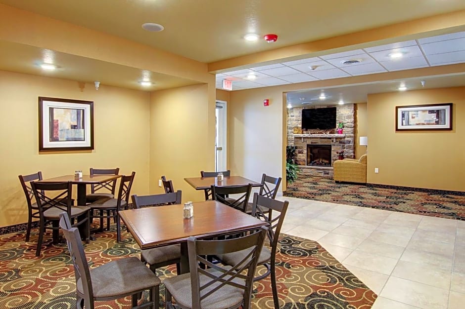 Cobblestone Inn & Suites Steele