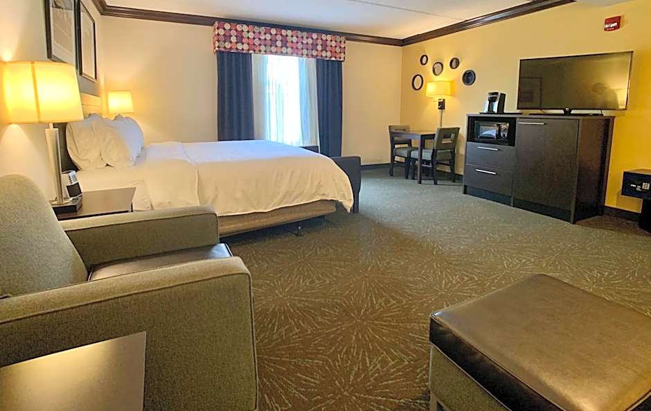 Holiday Inn Express Hotel & Suites Charleston-Ashley Phosphate By IHG