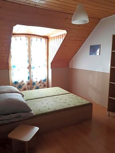 Hegyhát-Izmény Üdülőház