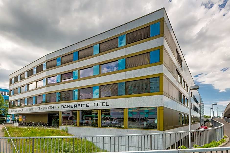 dasbreitehotel am Rhein