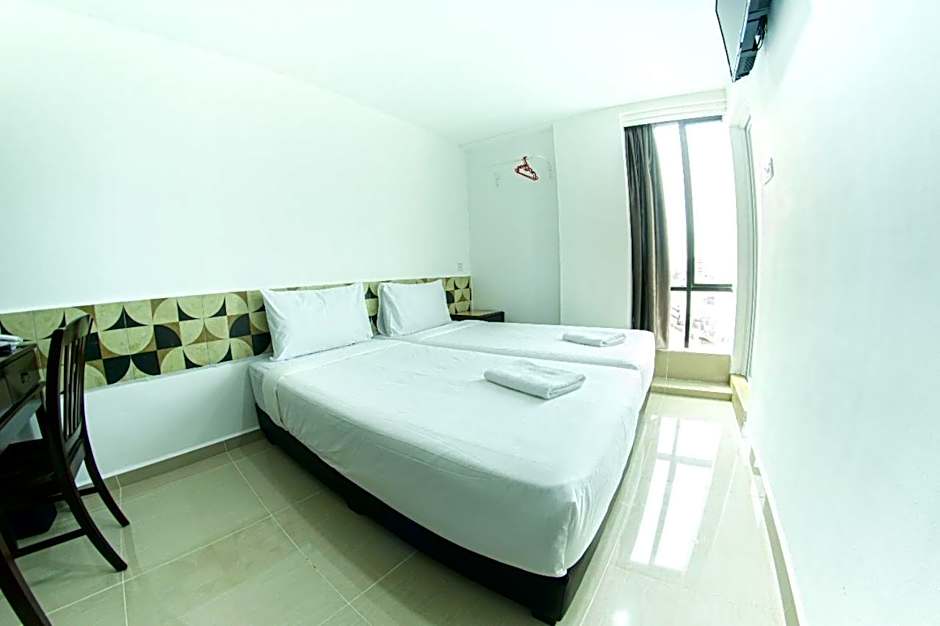 Grand Bagan Hotel