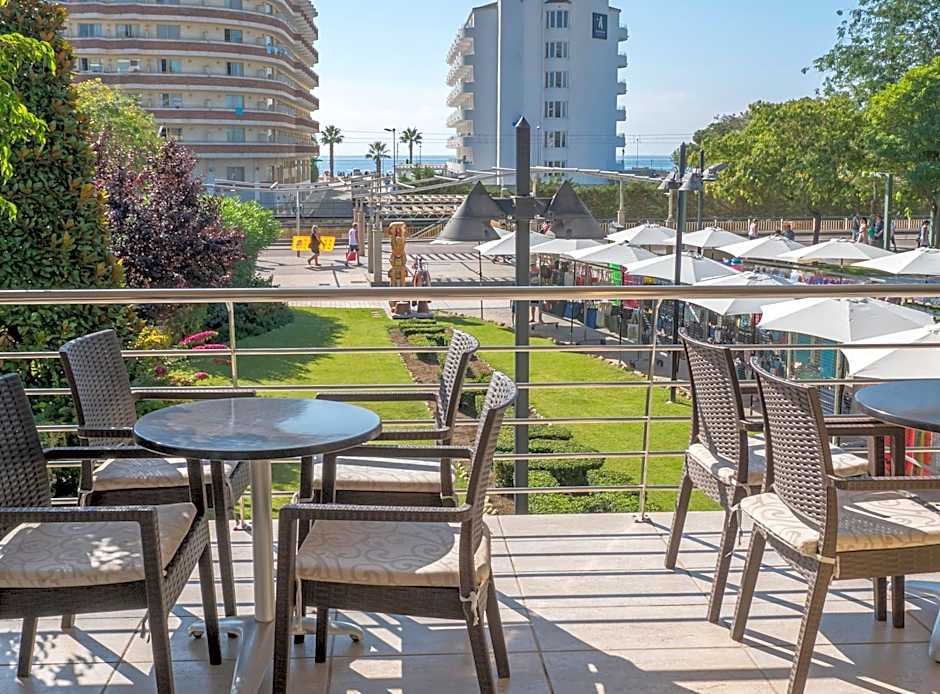 DWO Sirius - Adults Only