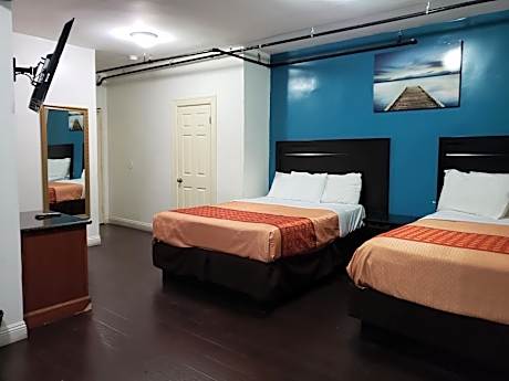 Standard Double Queen Room