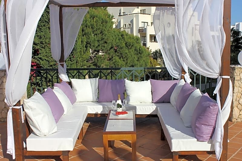 Cheerfulway Balaia Plaza