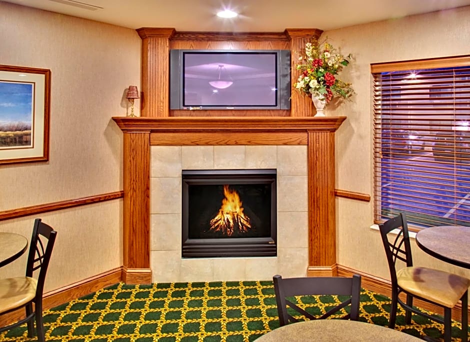 Holiday Inn Express Hotel & Suites Brookings